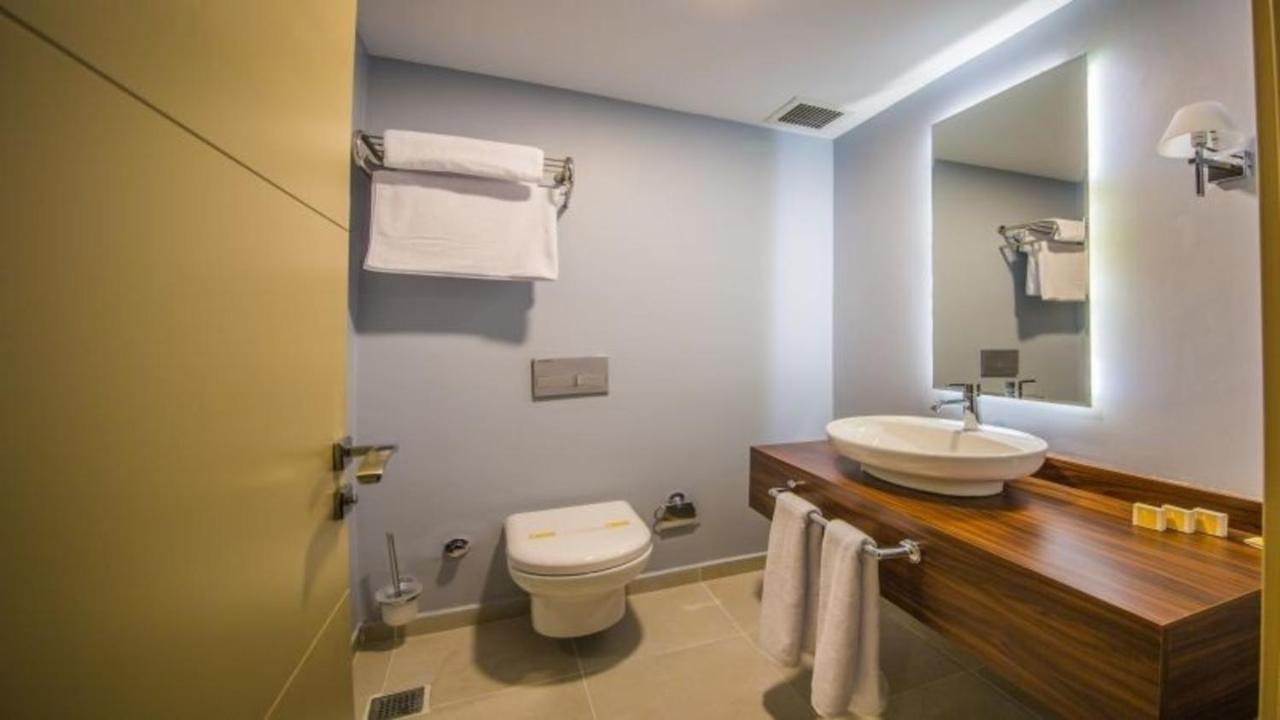 Bendis Hotel Halic Exterior photo